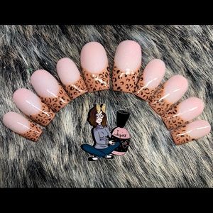 Medium length cheetah print press on nails